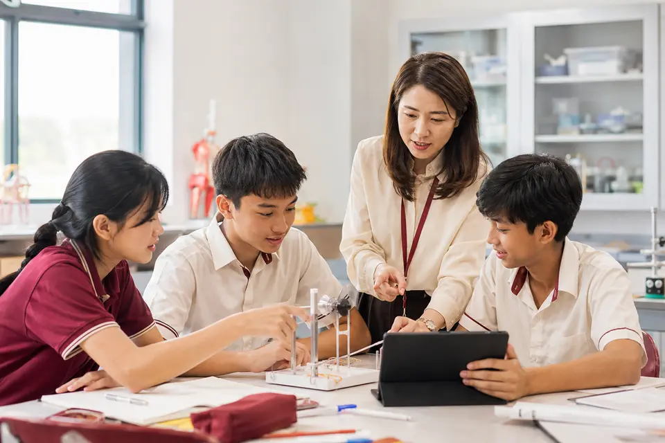 Students learning at PORTMAN International School